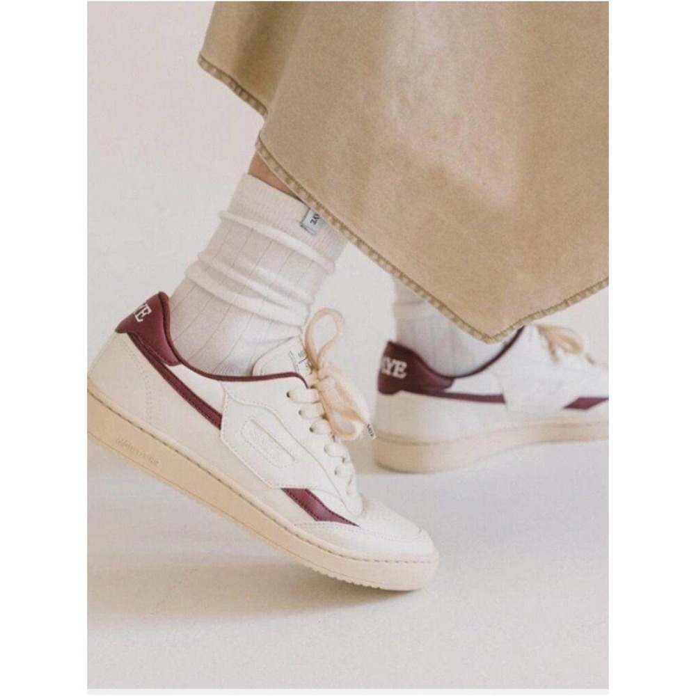 SAYE M89 Icon (Unisex) Anthropologie White & Burgundy Low-Top Sneakers 7.5